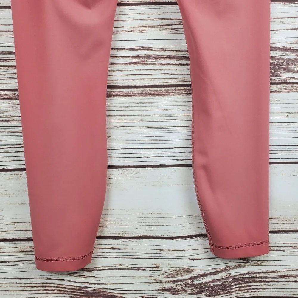 Lululemon Womens Size 8 Wunder Train HR 25